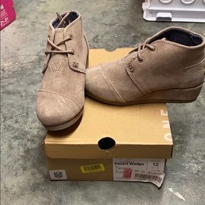 NWT WEDGE